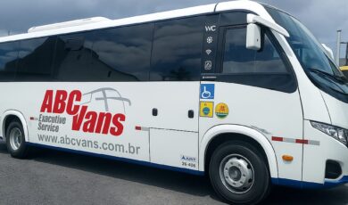 Micro-ônibus de 17 lugares Leito:  conforto, eficiência e versatilidade